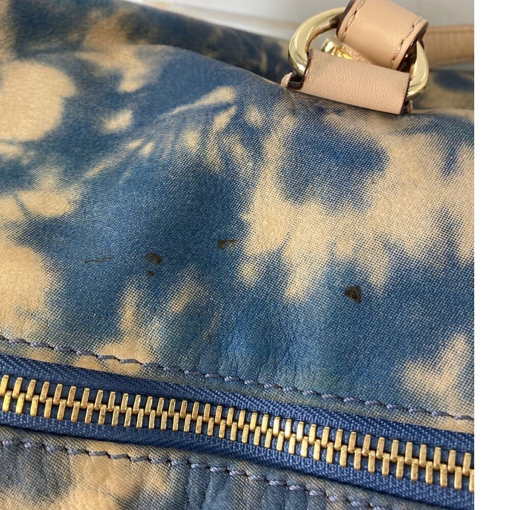 MICHAEL KORS, LARGE TAN, BLUE TIE DYE DUFFLE BAG (ASIS) - Picture 8 of 16